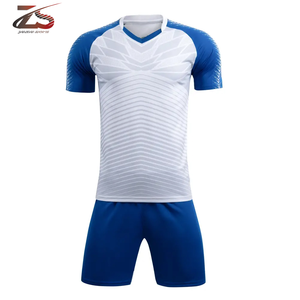 Fútbol Uniformens Sports Sleeve Custom logo and Coler hecho en Pakistan - Product Image 4