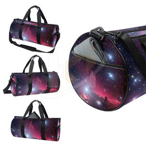 Bolsas de lona deportivas plegables hechas de poliéster impermeables ligeras portátiles Bolsas de deporte cómodas MOQ bajo - Product Image 3