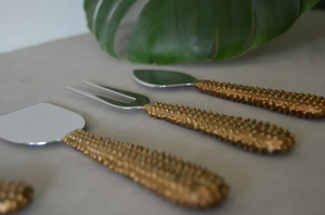 Juego de cuchillos para queso de acero inoxidable con diseño de mango dorado único a precio mayorista con personalización - Product Image 3