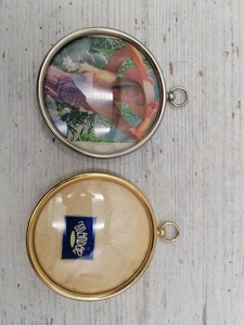 Horloge ronde dorée avec cadre suspendu parfait pour la décoration intérieure, la décoration de la chambre et l'entrée des restaurants indiens - Product Image 6