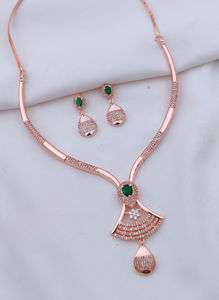 ชุดเครื่องประดับเพชรแบบอเมริกันพรีเมี่ยมสร้อยคอและต่างหูดีไซน์เนอร์สำหรับเจ้าสาวและงานเฉลิมฉลอง - Product Image 5