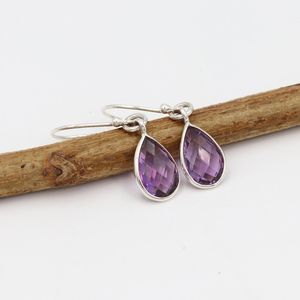 Pendiente personalizado de diseñador hecho a mano para mujer, pendientes de Piercing fino de piedras preciosas de amatista de Plata de Ley 925 para mujer - Product Image 1