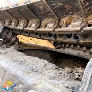 Vente flash : Excavatrice Caterpillar CAT340D2L d'occasion en bon état avec vannes hydrauliques - Product Image 4