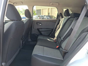 Nissan Rogue SV 2023, Tracción en las Cuatro Ruedas, Caja de Cambios Automática, Título Limpio, Sin Accidentes, con Bajo Kilometraje, Listo para Envío - Product Image 6