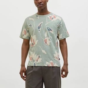 Camiseta inspirada en ropa de calle para hombre, proveedor de ropa personalizada para uso diario de moda y ropa informal cómoda, suministro al por mayor - Product Image 1