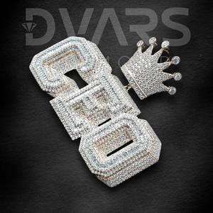 จี้เพชรเคลือบเงาแบบกำหนดเองสำหรับซีอีโอ สไตล์งานปาร์ตี้กลางคืนสุดคลาสสิก ชุบทองคำแท้ 925 เงินสเตอร์ลิง เครื่องประดับเพชรสำหรับทุกเพศ - Product Image 3