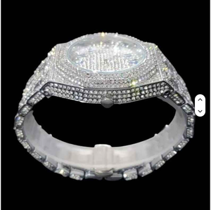 Montre carrée en alliage de diamant blanc haut de gamme de qualité export, idéale pour les événements, les cadeaux et la nuit, disponible à partir d'Inde - Product Image 2