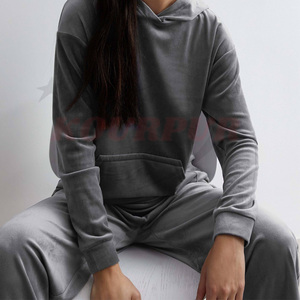 Sweat à capuche d'hiver personnalisé pour femme, coupe ajustée, respirant, imperméable, en toile, avec logo frontal - Le meilleur sweat à capuche pour se réchauffer à un prix raisonnable - Product Image 5