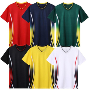 Conjuntos de pantalones cortos de camiseta de fútbol juvenil personalizados, uniformes de fútbol para niños cómodos y transpirables para entrenamiento de equipos, incluye nombre de equipo - Product Image 5