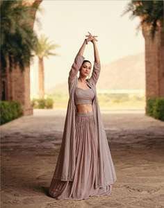 Readymade Venta caliente diseñador indio ropa de fiesta Georgette tela lentejuelas bordado trabajo Maruti moda MF57 boda Lehenga - Product Image 3