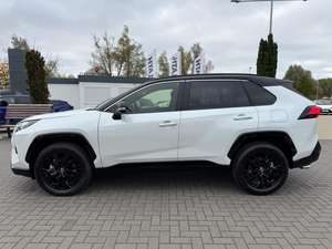 Toyota Rav4 d'occasion 2024, 4 cylindres, puissance 160 kW (218 ch), transmission automatique, 2 roues motrices (2x4), Euro 6, hybride, conduite à gauche - Product Image 4