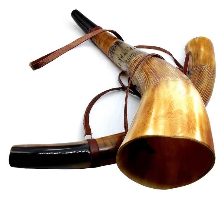 Natural Black Ram Horn Shofar Traditional Musical Instrument for Jewish Spiritual Ceremonies and Sermons Agate