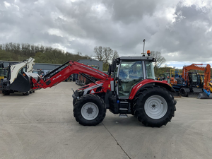 GOOD PRICE Massey Ferguson 5S.125 2WD/4WD Tractors for Sale / Fairly Used and New Mf Tractors Available in Bulk Ready To Ship - Product Image 5