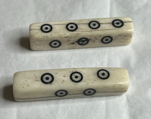 Handmade High Quality 4-Sided Buffalo Horn Animal Natural Color Customizable Logo Size Gaming <b>Dice</b> Unique Buffalo Bone Design - Product Image 1
