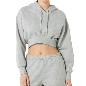Sudadera con capucha corta informal de manga larga para mujer, suéter holgado suave básico con logotipo frontal, estilo de calle de invierno - Product Image 1