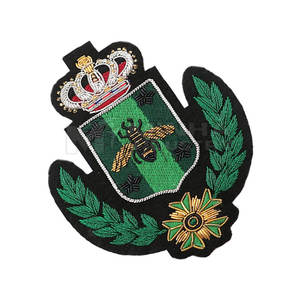 Badges brodés à la main de haute qualité fabriqués au Pakistan, fabrication de haute qualité, badge brodé à la main - Product Image 2