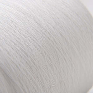 Disfrute de una suavidad superior y una resistencia confiable con nuestro hilo 100% algodón, hecho de algodón natural puro, en grandes cantidades. - Product Image 1