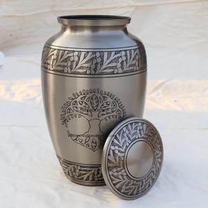 Urne funéraire arbre de vie en aluminium de meilleure qualité finition argentée impression personnalisée fournitures funéraires pour adultes en métal sculpté d'Inde - Product Image 6