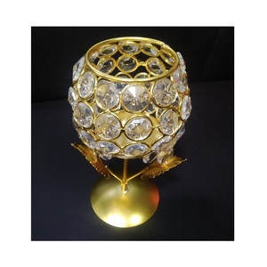 Bougeoir en métal au design haut de gamme, parfait pour les anniversaires de mariage ou la décoration intérieure luxueuse de tous les jours - Product Image 6