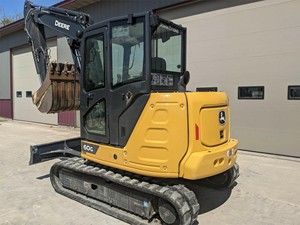 Miniexcavadora John Deere 2023 Usada, en Buen Estado, 60 Toneladas de Peso Operativo, Motor Yanmar, Bomba de Válvula Hidráulica Enerpac, Alta Eficiencia - Product Image 4