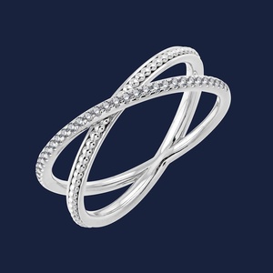 Bague ludique Marika avec 1 diamant rond cultivé en laboratoire de 0,11 carat GH-SI en or massif 14 carats pour mariage, fiançailles et occasions spéciales - Product Image 3