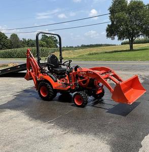 Tractor Agrícola Kubota BX2380 de 23 HP en Oferta, con Cargador Frontal y Accesorio para Cortar Césped, Tractor Compacto y Confiable para Agricultura - Product Image 3