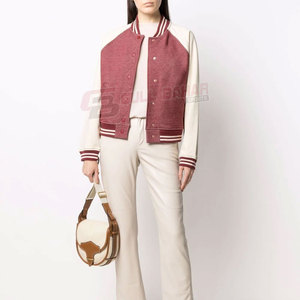 Veste universitaire pour femmes avec écusson graphique et intérieur doux Veste universitaire de style baseball pour femmes - Product Image 2