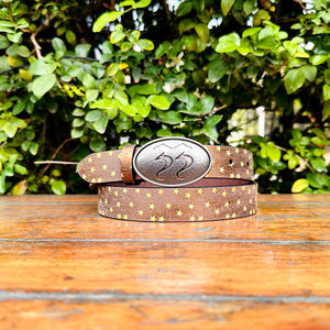 เข็มขัดหนังแท้ลายดาวแบบวินเทจ2025แท้สำหรับผู้ชายและผู้หญิงดูแข็งแรงด้วยเข็มขัดหนังแท้ลายดาวแบบมีรูพรุน - Product Image 1