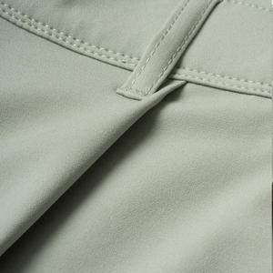 Shorts de golf extensibles à séchage rapide en gros pour hommes et femmes, personnalisables, Dry Fit avec couleur et logo personnalisés, Spandex/Coton - Product Image 4