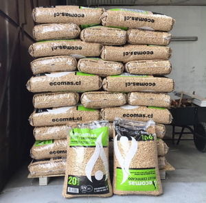 Granulés de bois certifiés ENplus A1 Premium 6mm 8mm 100% pin, hêtre, chêne pour chauffage, vente en gros et en vrac - Product Image 1