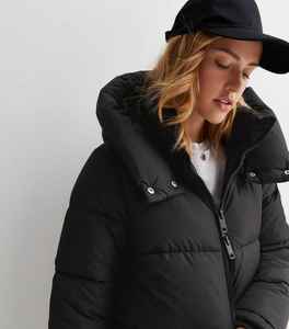 Veste matelassée à capuche noire en gros, col montant, tendance, dernier design, coupe-vent, respirante, pour femmes, pour l'extérieur - Product Image 2