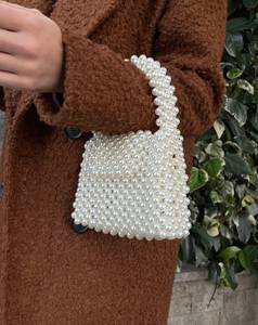Sac de rangement moderne fait à la main perlé ivoire | Sac à bandoulière portable durable en plastique de grande capacité pour garde-robe - Product Image 2