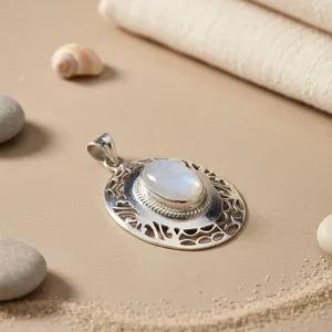 Pendentif en pierre de lune en argent sterling 925 fait à la main avec finition or rose, style religieux, charme pour femme, bijoux cadeau - Product Image 1