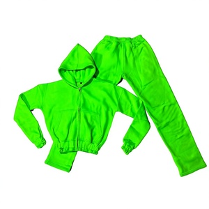 Nouvel ensemble survêtement femme hiver brodé personnalisé, sweat à capuche court et pantalon de jogging oversize effet usé - Product Image 1