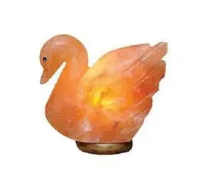 Lampe à sel en forme de canard rose en cristal de l'Himalaya Sculpté Matériau organique Style Feng Shui SE-1381 par Sian Enterprises - Product Image 1