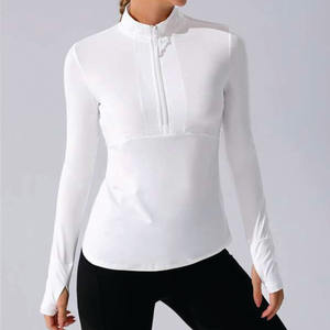 Vente en gros Vêtements de sport blancs à manches longues et demi-fermeture éclair pour femmes Pullover Haut de sport léger et respirant coupe ajustée Vêtements d'entraînement de gymnastique - Product Image 1