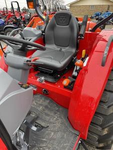 Massey Ferguson MF 1800M Series MF 1840 M Power Shuttle Tracteurs d'occasion - Product Image 6