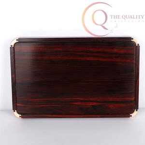 Plateau de service en bois massif avec finition de qualité supérieure, parfait pour une utilisation de luxe - Product Image 6