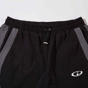 Pantalones de chándal holgados para hombre al por mayor, pantalones de nailon poliéster colorblock, bolsillo frontal táctico, secado rápido, elásticos y ligeros - Product Image 6