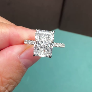 Bague de fiançailles en diamant de laboratoire certifié IGI Radiant 2,70 carats D-E-F VVS-VS, pavé – Accessoire de mariage de haute qualité - Product Image 1