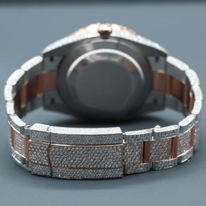 Reloj de Lujo para Hombre con Cierre Oculto en Acero Inoxidable y Oro Rosa con Diamantes de Laboratorio de Claridad VVS Deslumbrantes y Elegantes - Product Image 3