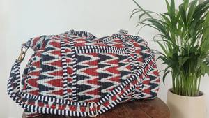 Le Souvenirs hecho a mano Blockprinted algodón táctico Duffle Bag Weekender Sport gran capacidad cinturón desmontable cierre de cremallera rojo - Product Image 2