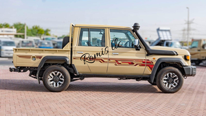 Toyota Land Cruiser 79 Pickup Double Cabine 4.0L Essence V6 Automatique 2024 d'occasion, Premier Propriétaire, Conduite à Gauche - Product Image 6