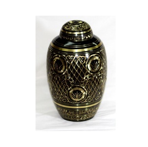 Urna de cremación humana para adultos de alta calidad, estilo americano Ornamental negro grabado a mano para cenizas, suministros funerarios - Product Image 1