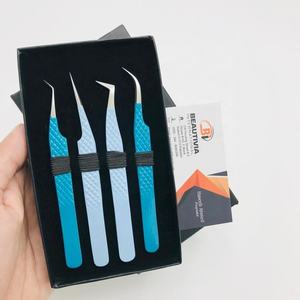 Pinzas para Pestañas con Logotipo Grabado Personalizado Profesional, Acero Inoxidable Sostenible, Agarre Fuerte, Diseño Puntiagudo, Extensiones de Pestañas - Product Image 4