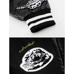 Blouson Bomber Matelassé Homme Style Universitaire Personnalisé avec Écussons Chenille, Design Varsity Chaud, Logo Avant en Toile, Coupe Longue et Ample – Vente en Gros - Product Image 3