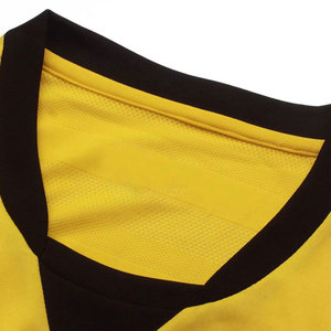 Uniforme de fútbol de color personalizado de alta calidad más vendido Uniforme de fútbol de equipo de poliéster 100% - Product Image 2