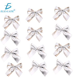 Confezione da 12 fiocchi natalizi con finitura metallizzata - Rosso Argento Oro per ghirlande e decorazioni - Product Image 2