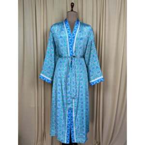Vestido de Playa Boho Chic Vintage para Mujer, Hecho con Sari de Seda Reciclada, para Usar en Resorts, Casa o como Traje de Baño - Product Image 1
