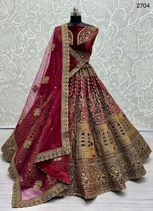 Diverses Broderies Tendance en Fl diffusées avec cancan et toile attachée nuptiale Lehenga choli en vente en ligne - Product Image 6